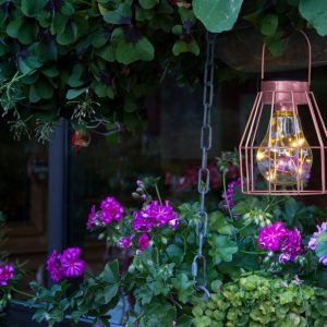 Lampe de table à énergie solaire : finition cuivré