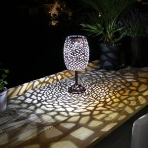 Lampe de table métal à énergie solaire – design rétro
