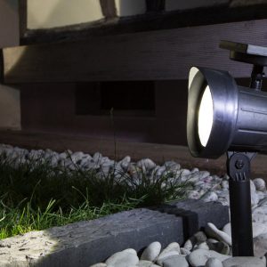 Spot à énergie solaire très éclairant